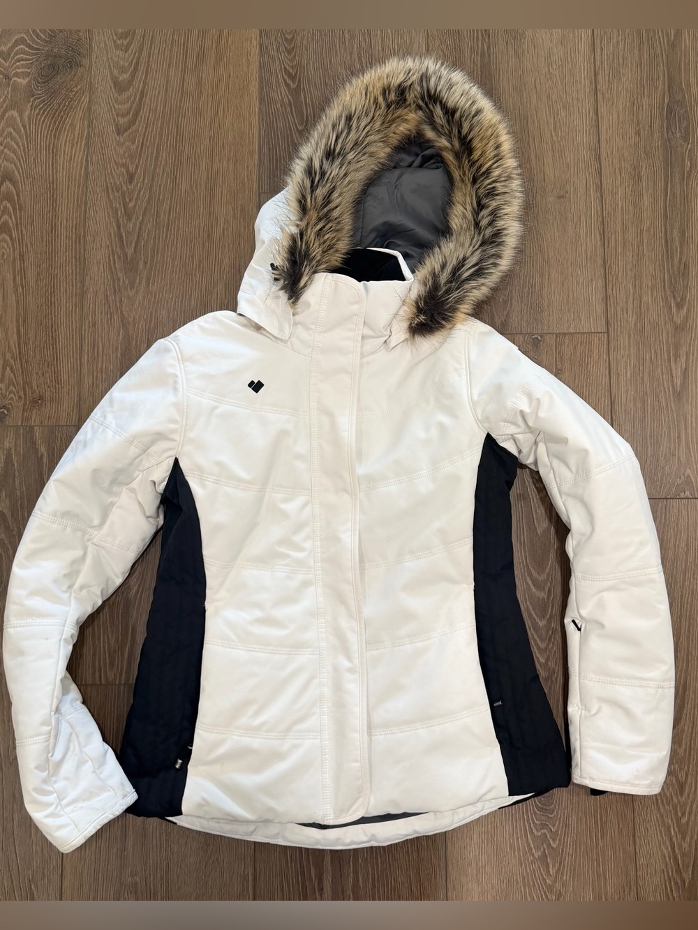 Obermeyer women’s white black insulated hooded jacket size 6